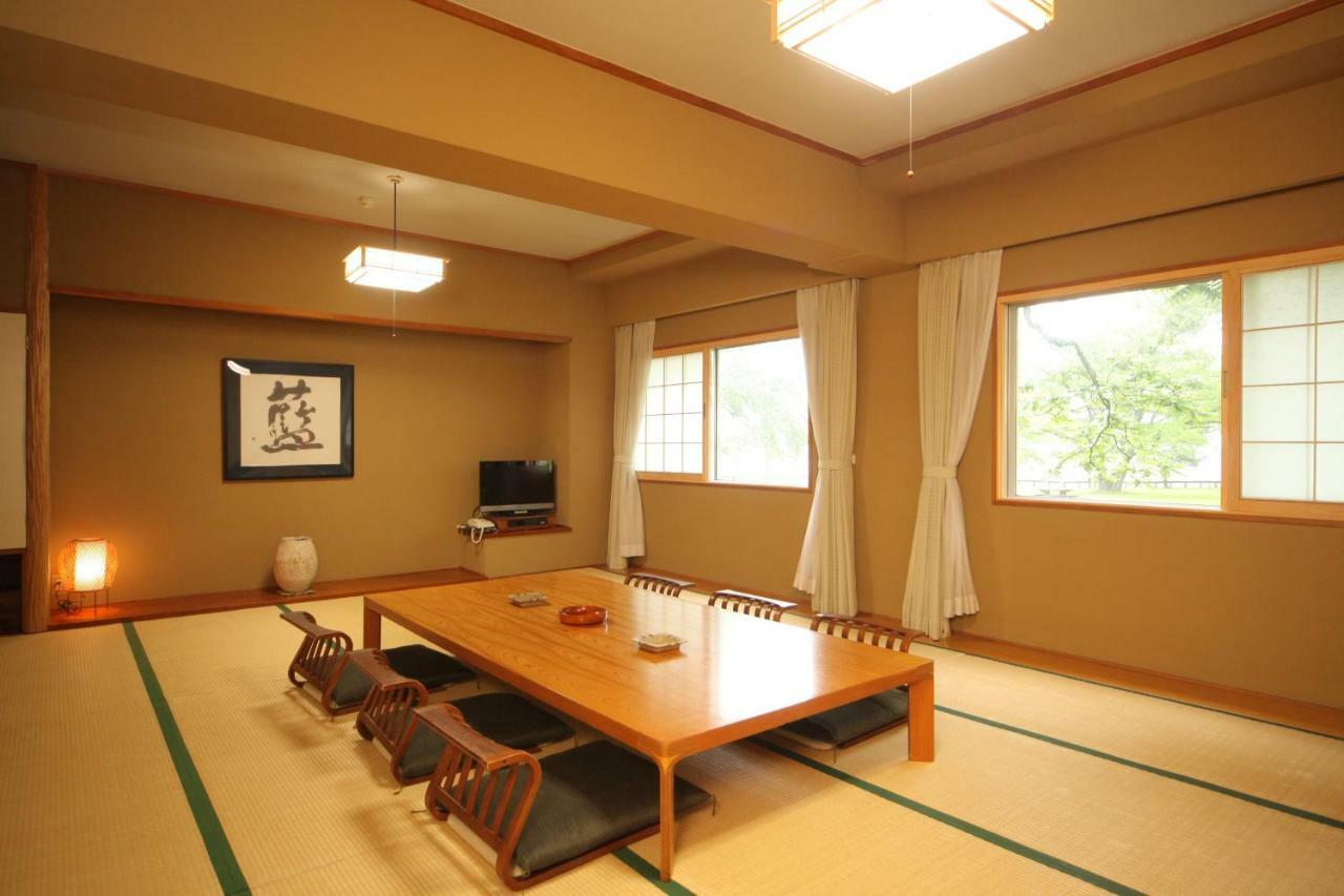 Kosaka Towadako Lake View Hotel מראה חיצוני תמונה